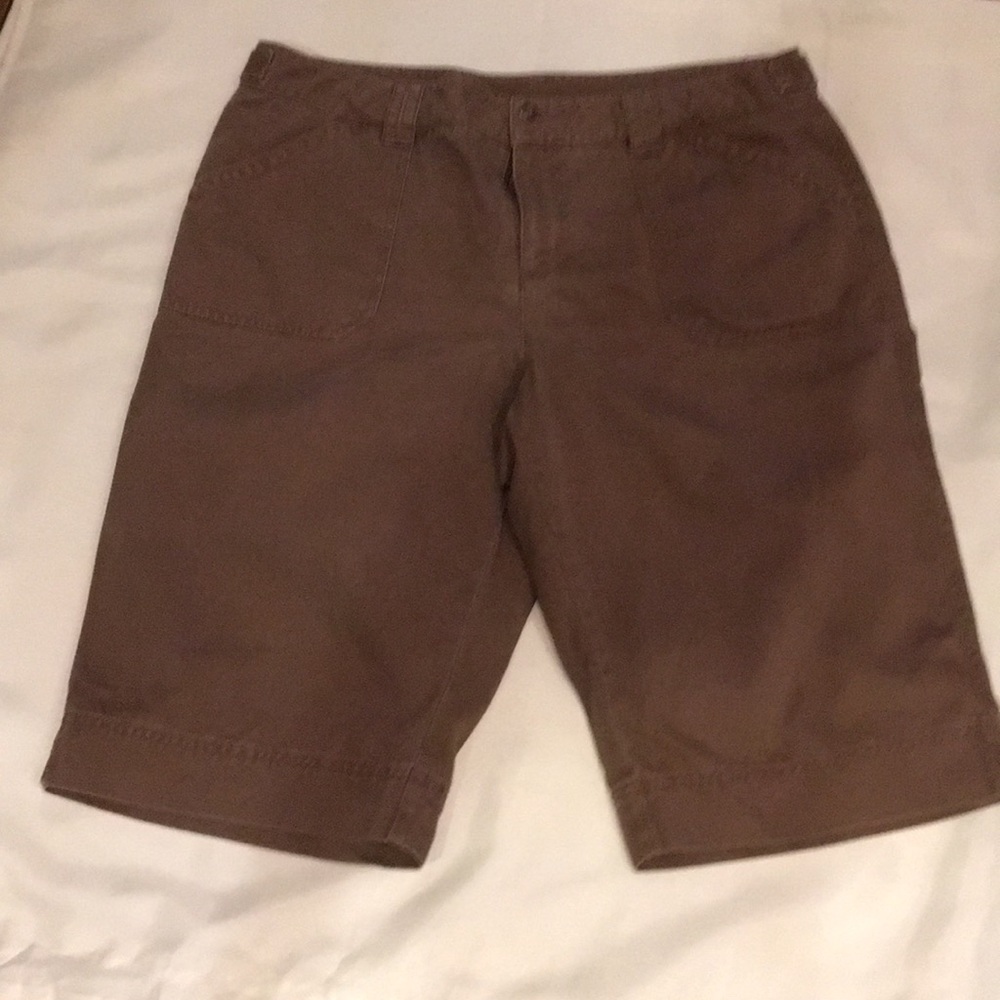 Women’s shorts size 16, 14 1/2 inch inseam